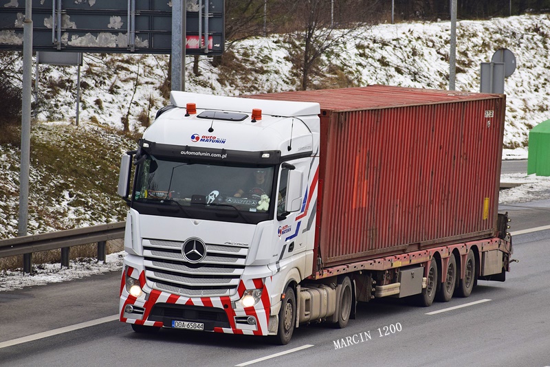 _DSC1663-crop-Auto-Matunin-Mercedes-Benz Actros MP4.JPG
