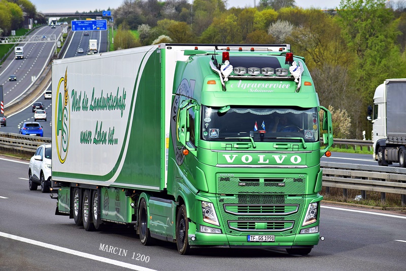 _DSC1201-crop-Agrarservice-VOLVO FH IV.JPG