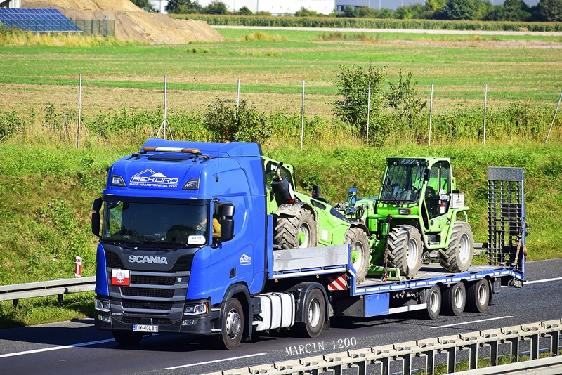 _DSC6985-crop-Rekord-SCANIA R500.JPG