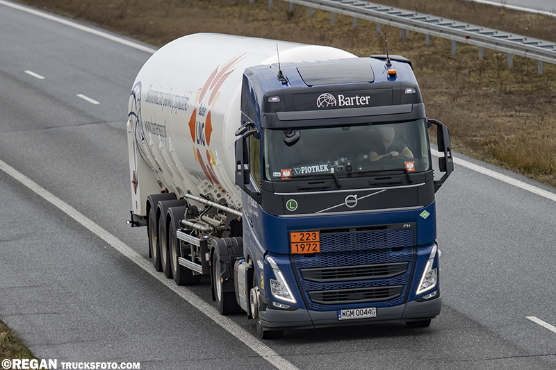 Volvo FH5 LNG - Barter.jpg