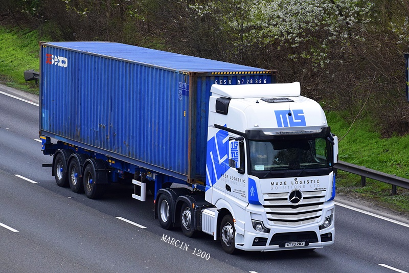 _DSC0056-crop-Maze Logistic-Mercedes-Benz Actros MP5.JPG