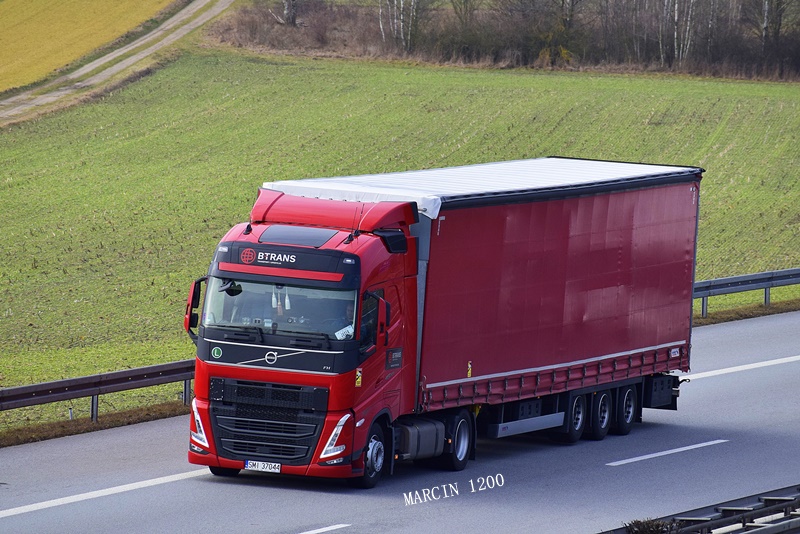 _DSC9632-crop-B-Trans Mikołów-VOLVO FH V.JPG