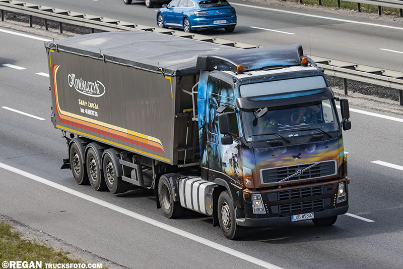 Volvo FH2 - Kowalczyk.jpg