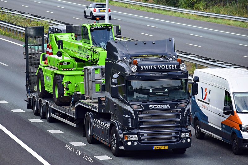 _DSC8488-crop-Smits Verreiker-SCANIA R1.JPG
