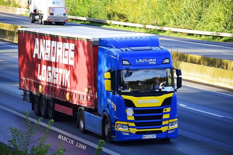 _DSC7699-crop-Lauvjah-SCANIA R450.JPG