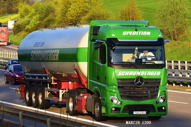 _DSC2581-crop-Spedition Schaumberger-Mercedes-Benz Actros MP5.JPG