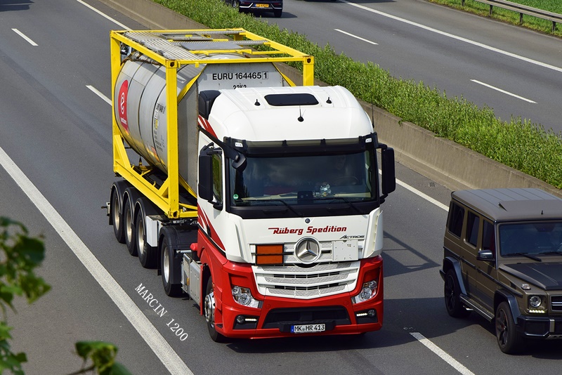_DSC5649-crop-Rüberg Spedition-Mercedes-Benz Actros MP4.JPG