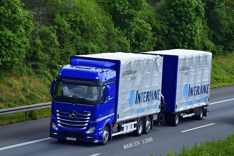_DSC5730-crop-SG-Transport-Mercedes-Benz Actros MP4.JPG