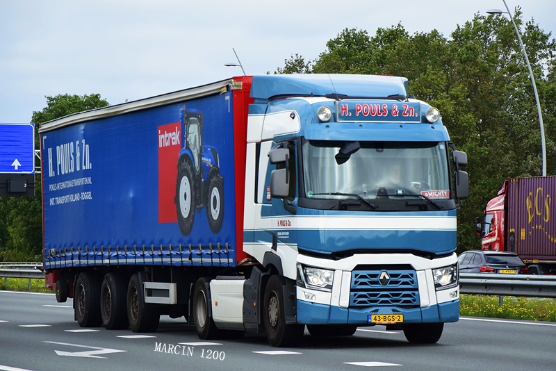 _DSC8824-crop-H. Pouls & Zn.-Renault Range T.JPG