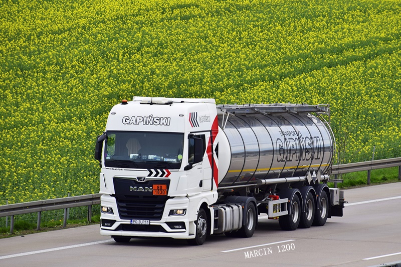 _DSC1605-crop-Gapiński-MAN TGX II.JPG