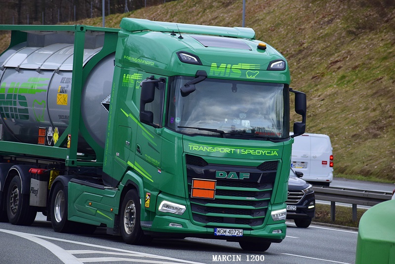 _DSC9980-crop-Miś Transport-DAF XG.JPG