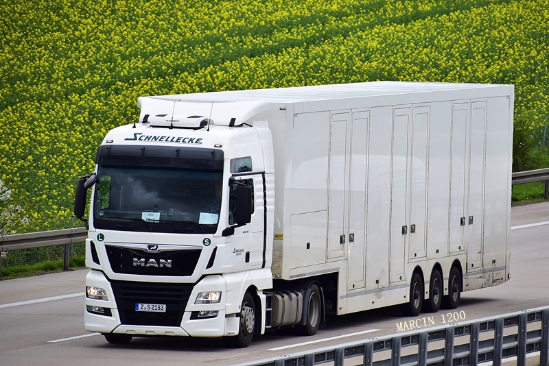 _DSC1779-crop-Schnellecke-MAN TGX Euro6 II.JPG