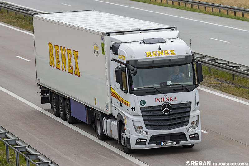 Mercedes-Benz Actros MP4 Renex.jpg