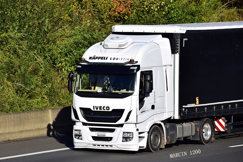 _DSC8173-crop-Käppeli-Iveco Stralis Hi-Way.JPG