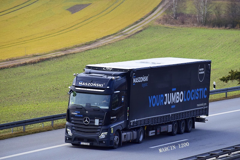 _DSC9635-crop-Mercedes-Benz Actros L - Maszoński.JPG