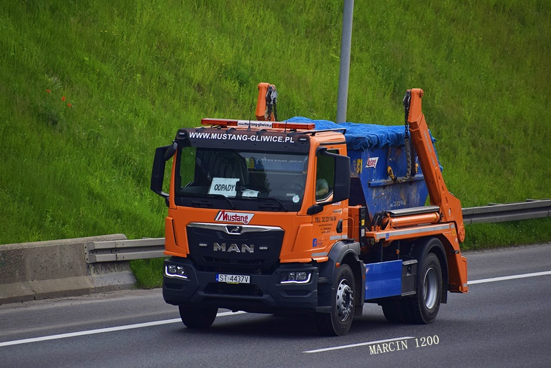 _DSC4328-crop-Mustang Gliwice-MAN TGS II.JPG