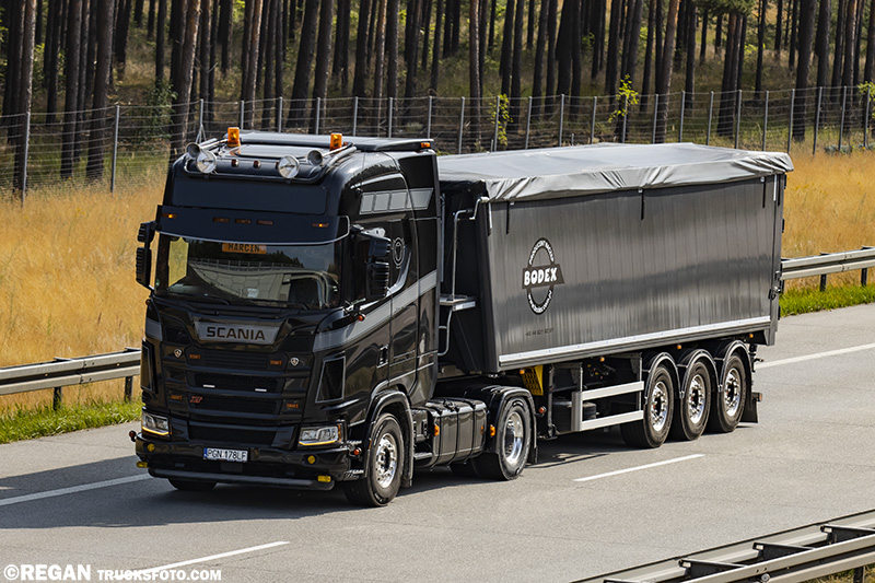 Scania ex. Popławski.jpg