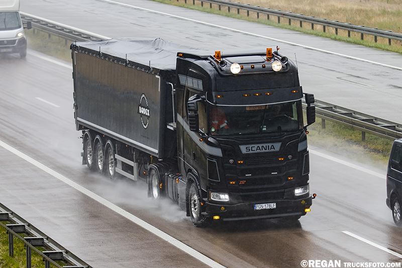 Scania XT ex.Popławski.jpg