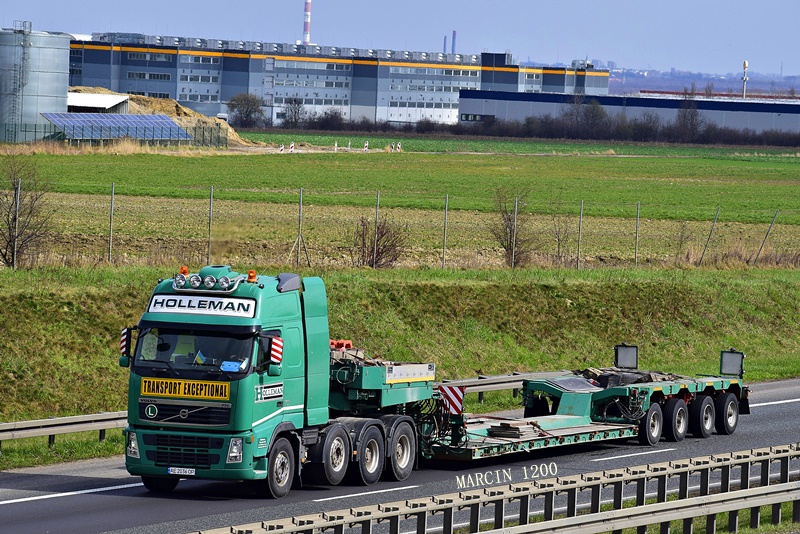 _DSC0625-crop-HOLLEMAN-Volvo FH II Globetrotter.JPG