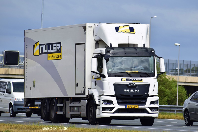 _DSC6799-crop-Müller-MAN TGM II.JPG