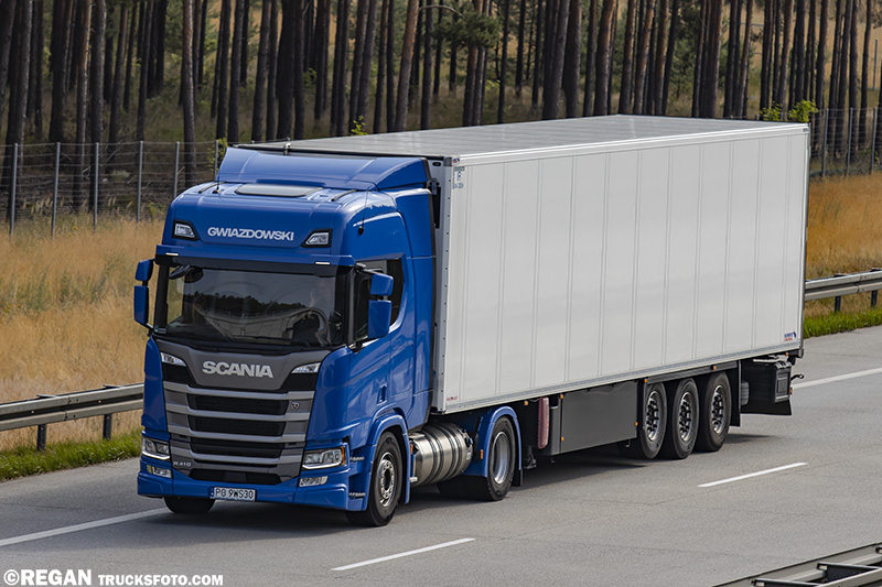 Scania R410 LNG - Gwiazdowski.jpg