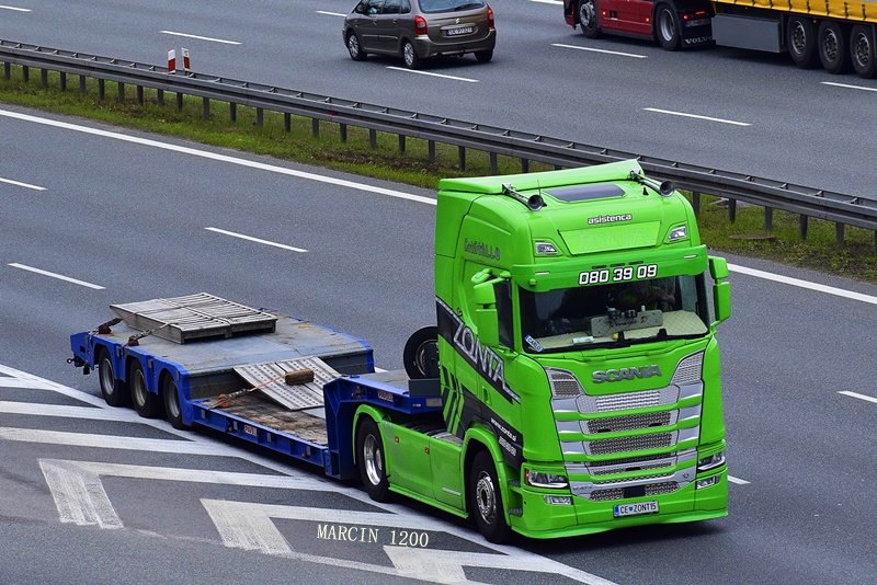 _DSC0759-crop-ŽONTA Avtovleka-SCANIA S650 V8.JPG