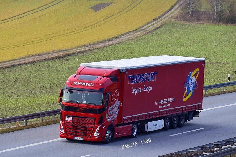 _DSC9638-crop-Volvo FH V - Tomkiewicz.JPG