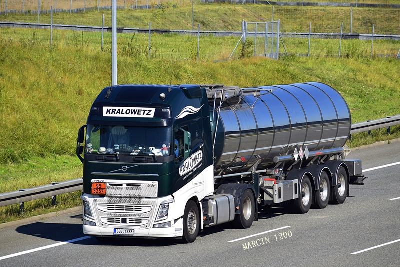 _DSC5841-crop-Kralowetz-VOLVO FH IV.JPG