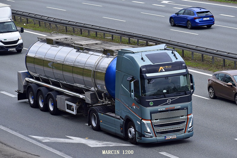 _DSC0883-crop-An-Bud Transport-VOLVO FH V.JPG