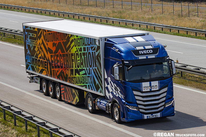 Iveco S-Way Ulm Trailer Dynamics etrailer.jpg