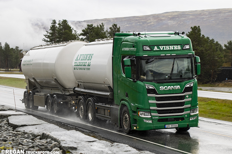 Scania R580 V8 - A. Visnes.jpg