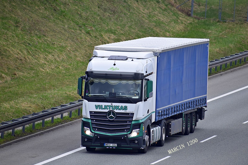 _DSC0327-crop-Vilktukas-Mercedes-Benz ActrosL MP5.JPG