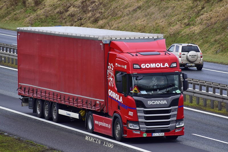 _DSC9943-crop-GOMOLA TRANS-SCANIA R450-KRONE.JPG