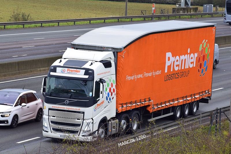 _DSC0351-crop-Premier Logistics-VOLVO FH V-Lawrence David.JPG