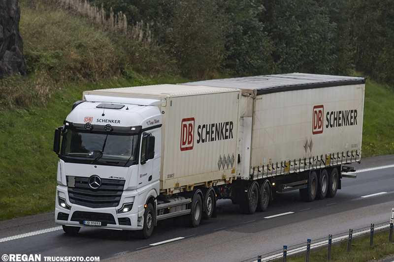 Mercedes-Benz Actros L - DB Schenker.jpg