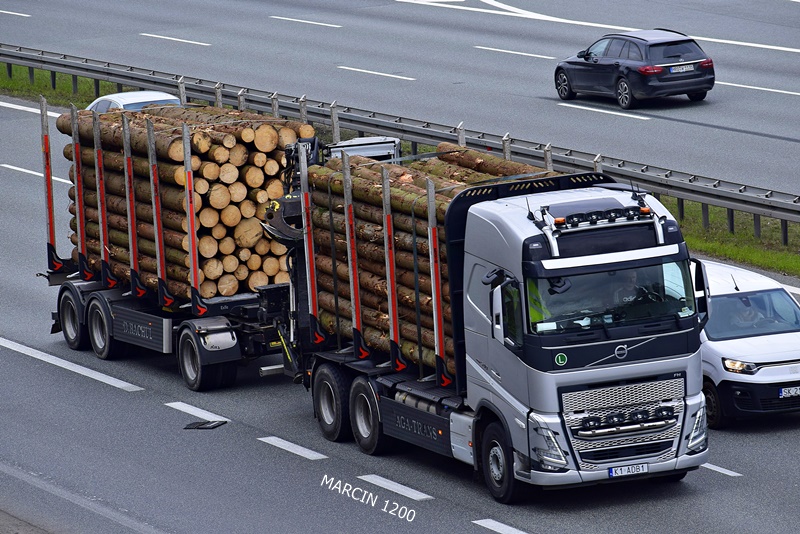 _DSC0829-crop-AGA TRANS-VOLVO FH V.JPG