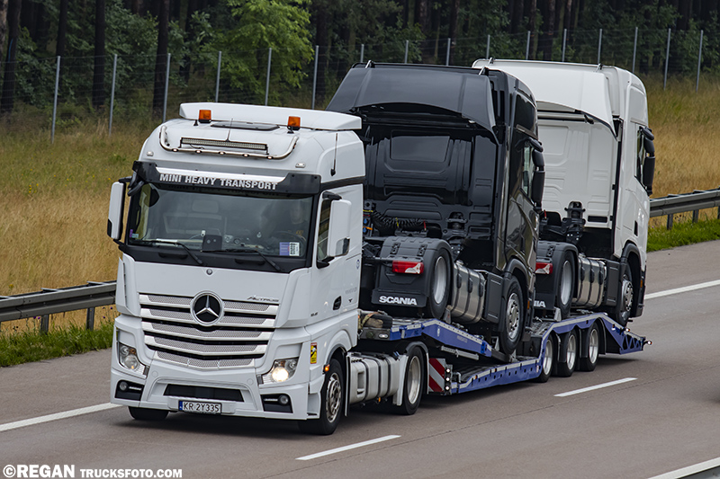 Mercedes-Benz Actros MP4 - Mini Heavy Transport.jpg