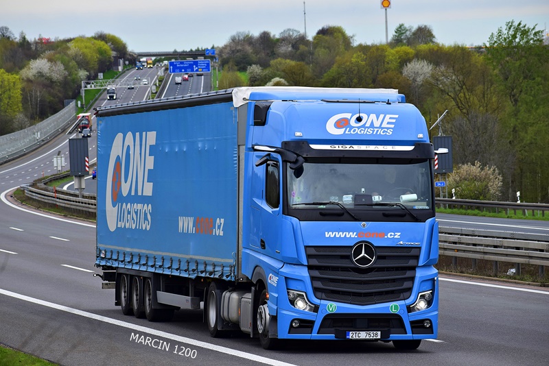 _DSC1278-crop-CONE-Mercedes-Benz ActrosL MP5.JPG