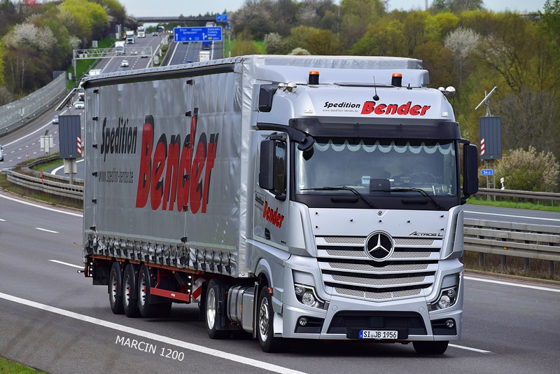 _DSC1288-crop-Spedition Bender-Mercedes-Benz ActrosL MP5.JPG