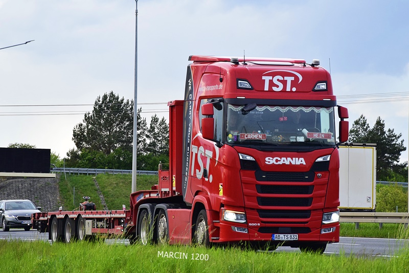 _DSC2818-crop-TST Transportlogistik-SCANIA S500.JPG