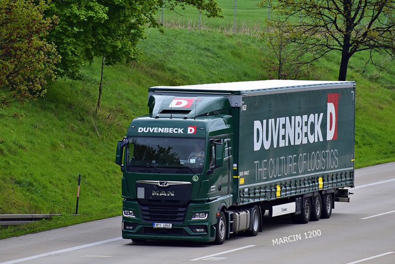 _DSC1217-crop-Duvenbeck-MAN TGX III-KRONE.JPG