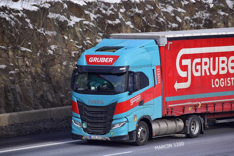 _DSC9087-crop-GRUBER-Iveco S-Way.JPG