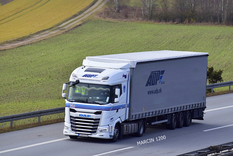 _DSC9628-crop-Automobilová doprava Púchov-DAF XG.JPG
