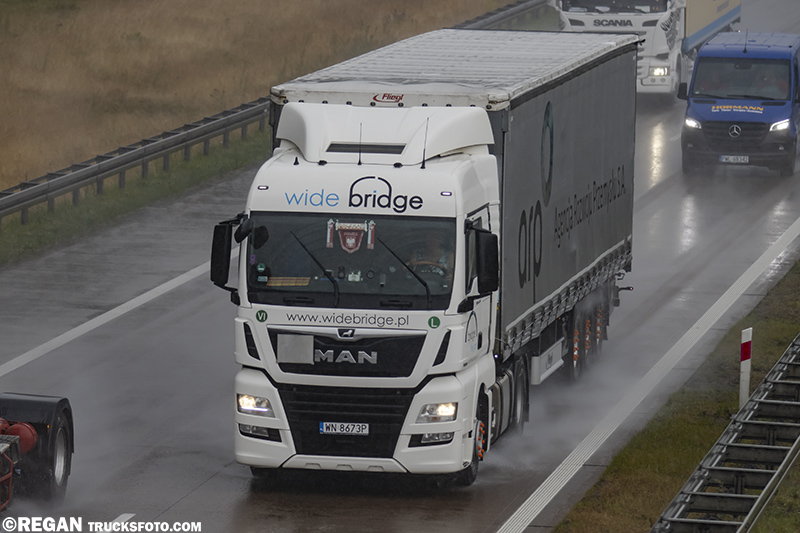MAN TGX - Wide Bridge.jpg