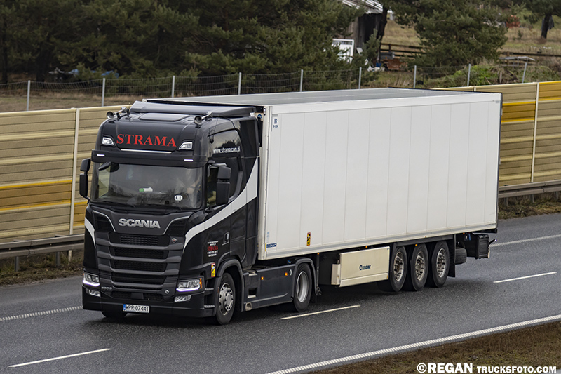 Scania 530S V8 - Strama.jpg