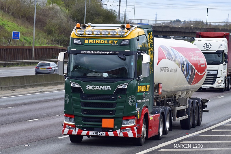 _DSC0557-crop-Brindley-SCANIA S580 V8.JPG