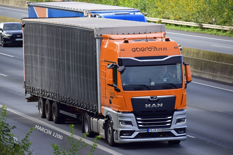 _DSC7937-crop-EBERT-MAN TGX II.JPG