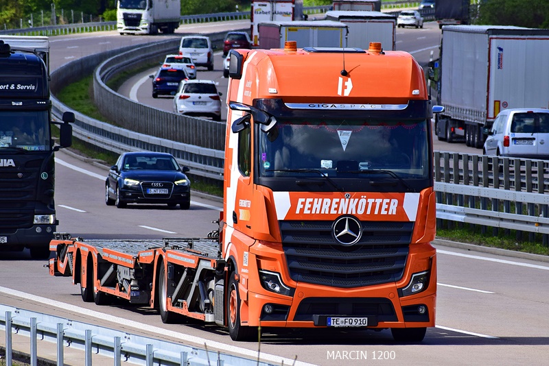 _DSC2751 FEHRENKOTTER-crop-Mercedes-Benz ActrosL MP5.JPG