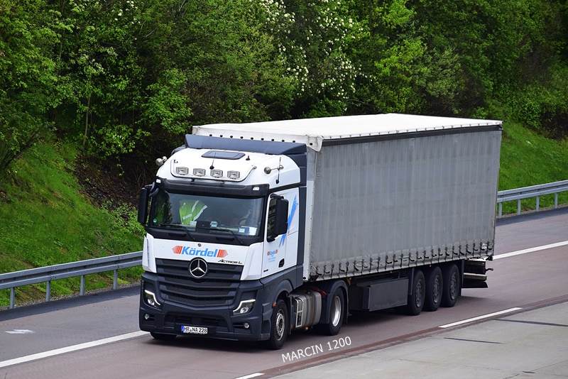 _DSC1097 KORDEL-crop-Mercedes-Benz ActrosL MP5.JPG