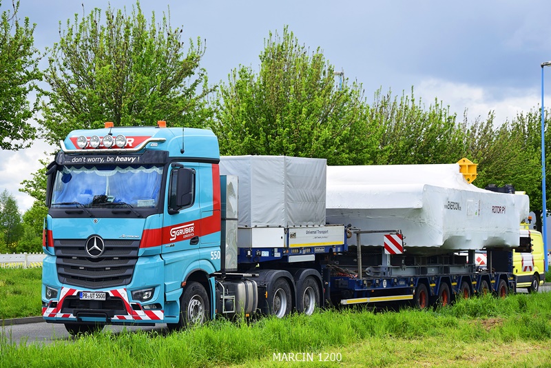 _DSC2806 GRUBER-crop-Mercedes-Benz Actros 3363 MP5.JPG